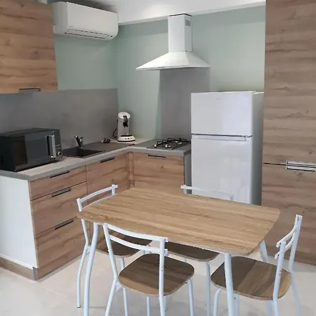 Maisonnette L'olivier * La Loge-aux-Chevres